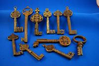 Chest keys